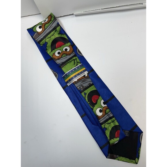 Sesame Street Oscar The Grouch Polyester Neck Tie - Picture 4 of 7